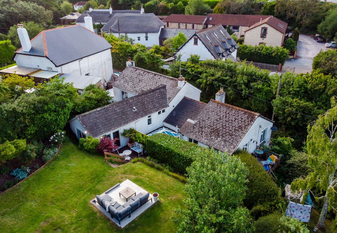 Cottage in Bishopsteignton - Haldon View - Characterful, country views, hot tub