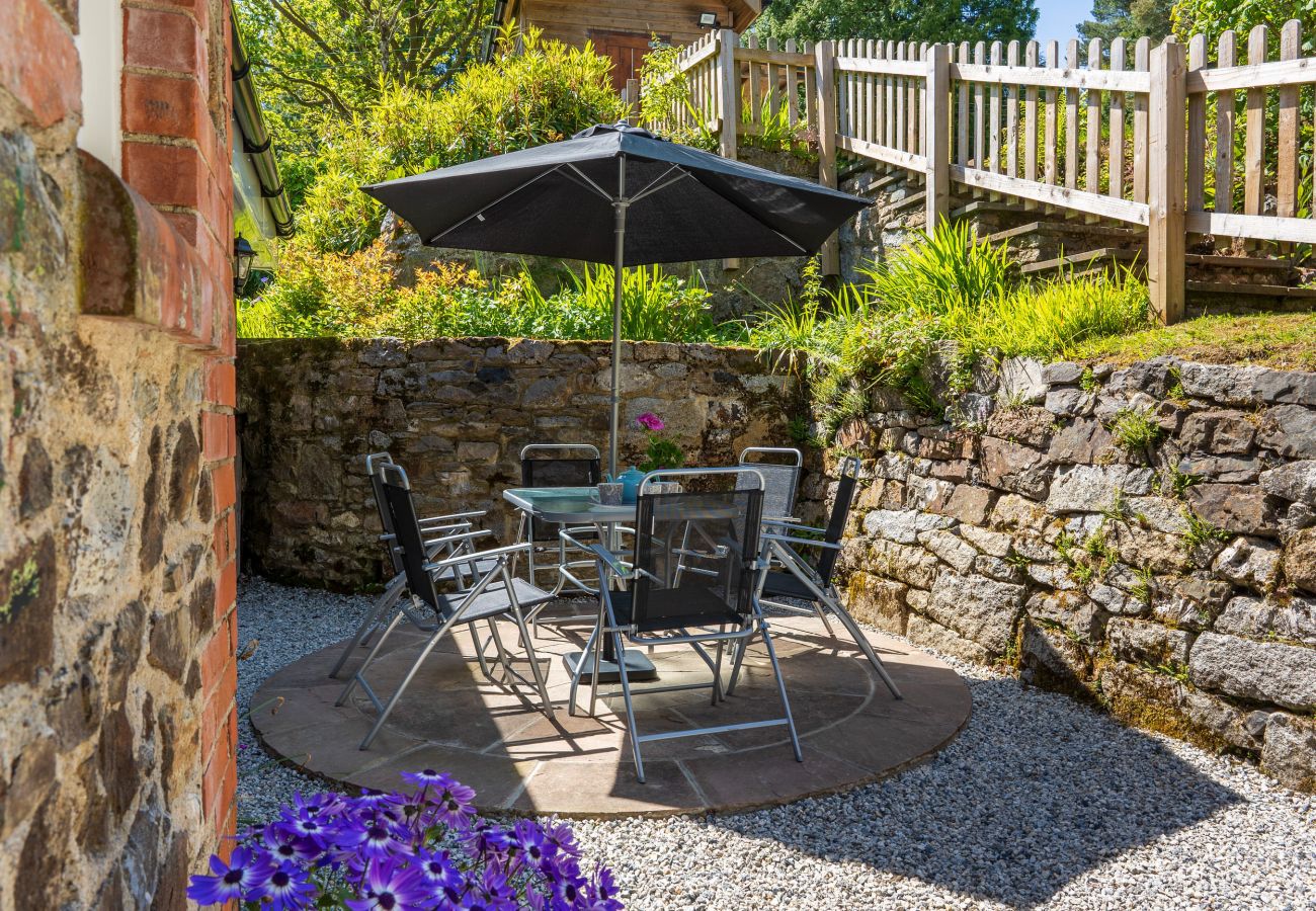 Cottage in Bovey Tracey - Strelna Coach House - Gateway to the Moor