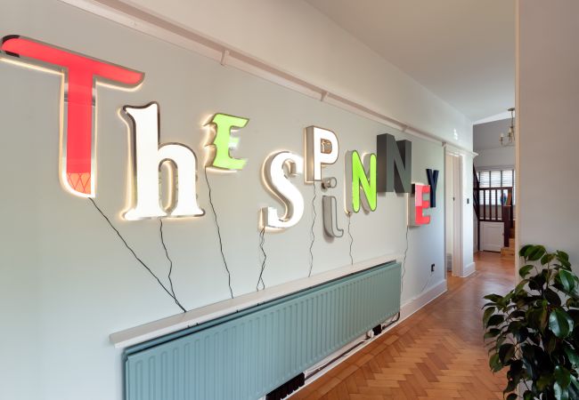 House in Paignton - The Spinney - Large home with hot tub, gym, amazing sea views House in Paignton - The Spinney - Large home with hot tub, gym, amazing sea views