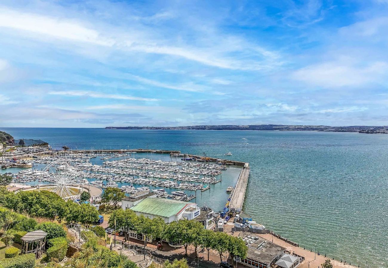 Apartment in Torquay - A7 Masts - Beach side, balcony, secure parking