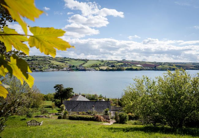 House in Bishopsteignton - The Curlews - Waterside, boutique home with 10 person spa House in Bishopsteignton - The Curlews - Waterside, boutique home with 10 person spa