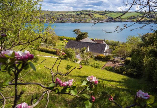 House in Bishopsteignton - The Curlews - Waterside, boutique home with 10 person spa House in Bishopsteignton - The Curlews - Waterside, boutique home with 10 person spa