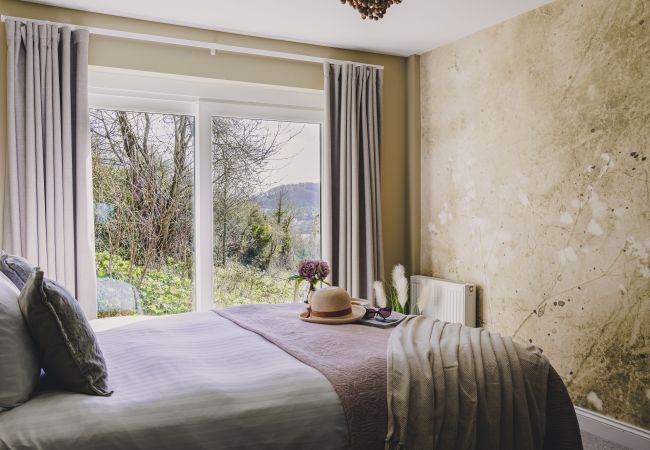 House in Bishopsteignton - The Curlews - Waterside, boutique home with 10 person spa House in Bishopsteignton - The Curlews - Waterside, boutique home with 10 person spa