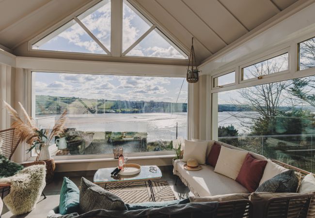 House in Bishopsteignton - The Curlews - Waterside, boutique home with 10 person spa House in Bishopsteignton - The Curlews - Waterside, boutique home with 10 person spa