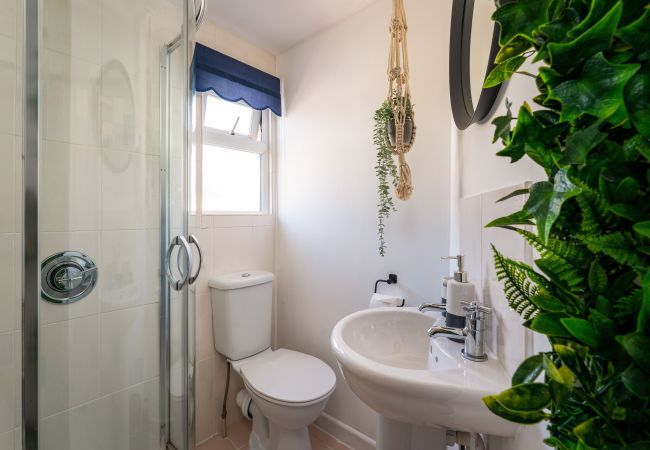 Apartment in Teignmouth - The Crab Shack - directly on beach, private balconies Apartment in Teignmouth - The Crab Shack - directly on beach, private balconies