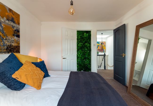Apartment in Teignmouth - The Crab Shack - directly on beach, private balconies Apartment in Teignmouth - The Crab Shack - directly on beach, private balconies