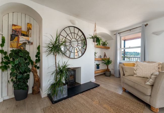 Apartment in Teignmouth - The Crab Shack - directly on beach, private balconies Apartment in Teignmouth - The Crab Shack - directly on beach, private balconies