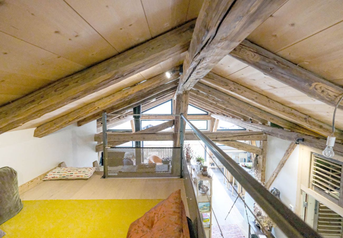 Chalet in Servoz - Le Mont, Calm Retreat 10 mins to Chamonix. Chamonix Holidays