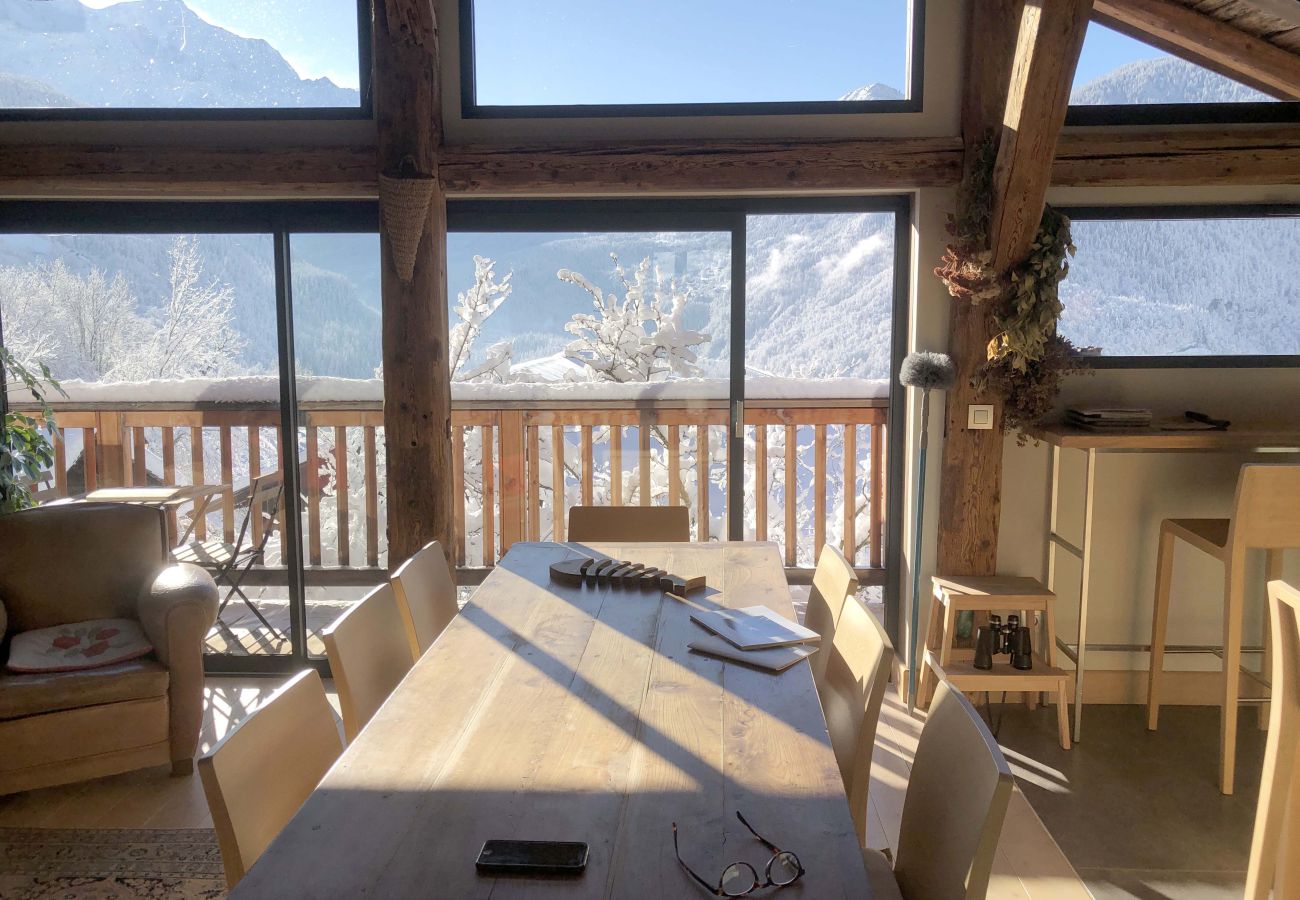 Chalet in Servoz - Le Mont, Calm Retreat 10 mins to Chamonix. Chamonix Holidays