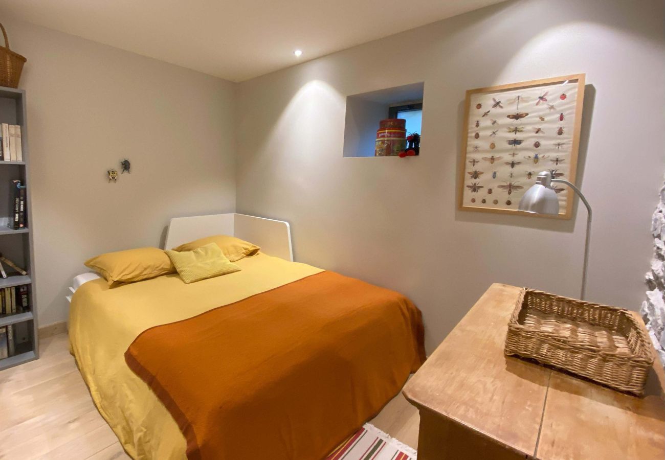 Chalet in Servoz - Le Mont, Calm Retreat 10 mins to Chamonix. Chamonix Holidays