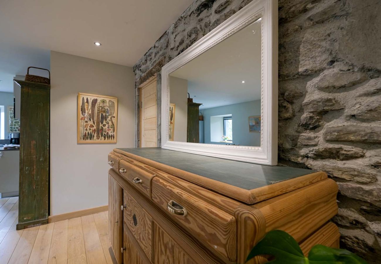 Chalet in Servoz - Le Mont, Calm Retreat 10 mins to Chamonix. Chamonix Holidays