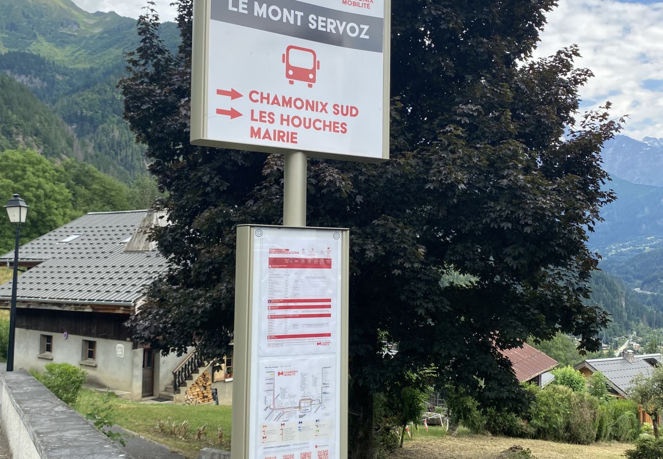 Chalet in Servoz - Le Mont, Calm Retreat 10 mins to Chamonix. Chamonix Holidays