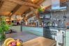 Chalet in Servoz - Le Mont, Calm Retreat 10 mins to Chamonix. Chamonix Holidays