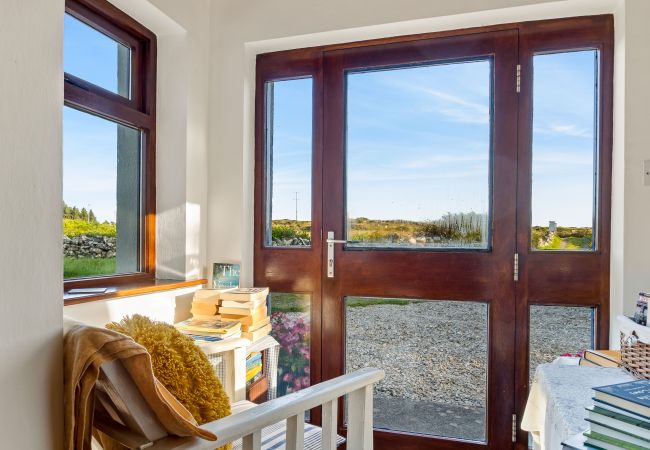 House in Ballyconneely - Flaherty Cottage, Cosy relaxing cottage with views House in Ballyconneely - Flaherty Cottage, Cosy relaxing cottage with views