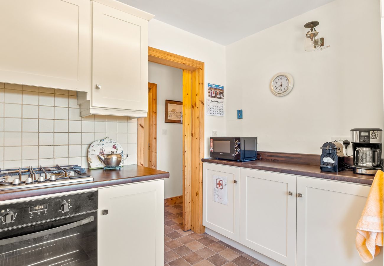 House in Ballyconneely - Flaherty Cottage, Cosy relaxing cottage with views