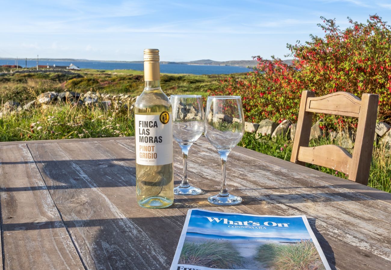 House in Ballyconneely - Flaherty Cottage, Cosy relaxing cottage with views