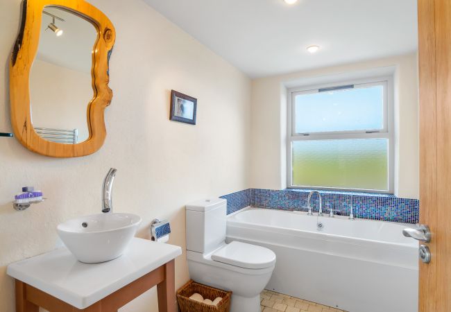 House in Ballyconneely - Diamond Cottage Mannin luxurious spacious property House in Ballyconneely - Diamond Cottage Mannin luxurious spacious property