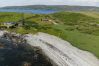 House in Clifden - Errislannan Stone Cottage offers plenty of space and fabulous views. 