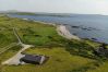 House in Clifden - Errislannan Stone Cottage offers plenty of space and fabulous views. 