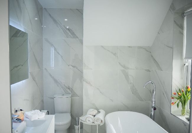 House in Ballyconneely - Doleen Quay House is a luxurious beach holiday home  House in Ballyconneely - Doleen Quay House is a luxurious beach holiday home