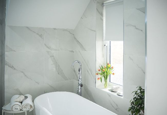 House in Ballyconneely - Doleen Quay House is a luxurious beach holiday home  House in Ballyconneely - Doleen Quay House is a luxurious beach holiday home