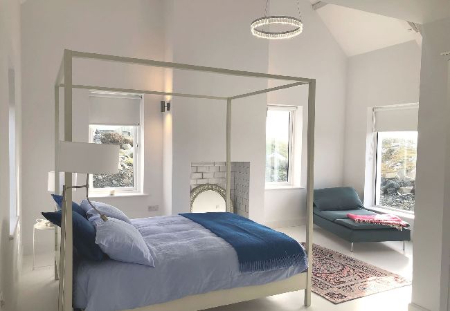 House in Ballyconneely - Doleen Quay House is a luxurious beach holiday home  House in Ballyconneely - Doleen Quay House is a luxurious beach holiday home