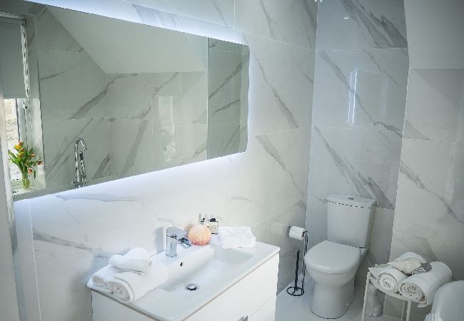 House in Ballyconneely - Doleen Quay House is a luxurious beach holiday home  House in Ballyconneely - Doleen Quay House is a luxurious beach holiday home