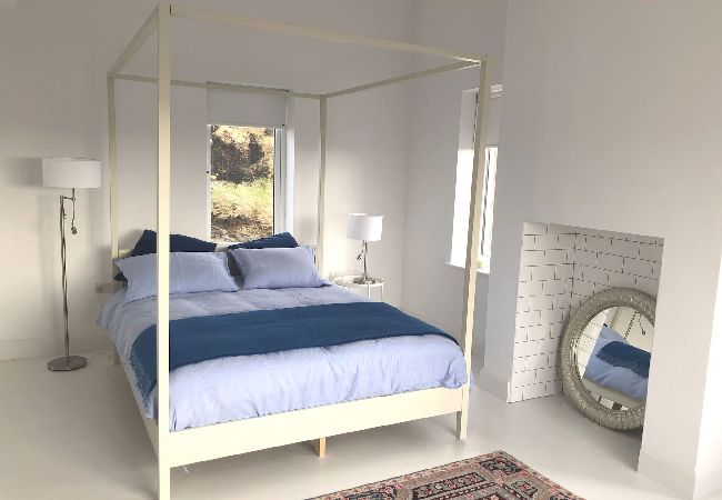 House in Ballyconneely - Doleen Quay House is a luxurious beach holiday home  House in Ballyconneely - Doleen Quay House is a luxurious beach holiday home