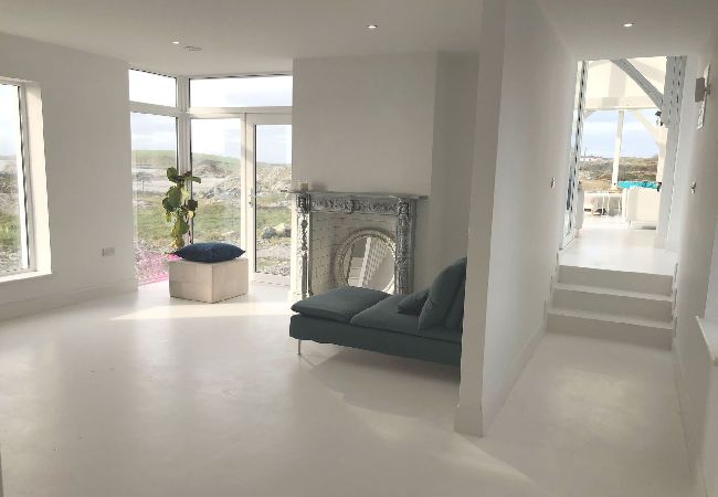 House in Ballyconneely - Doleen Quay House is a luxurious beach holiday home  House in Ballyconneely - Doleen Quay House is a luxurious beach holiday home