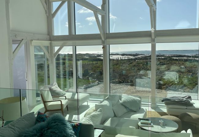 House in Ballyconneely - Doleen Quay House is a luxurious beach holiday home  House in Ballyconneely - Doleen Quay House is a luxurious beach holiday home