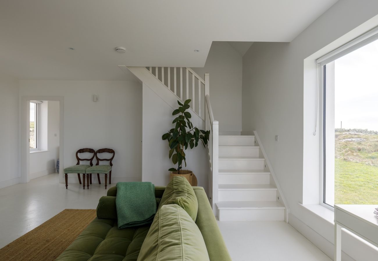 House in Ballyconneely - Doleen Quay House is a luxurious beach holiday home 