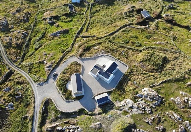 House in Ballyconneely - Paddy Carroll's Cottage where one can relax unwind House in Ballyconneely - Paddy Carroll's Cottage where one can relax unwind