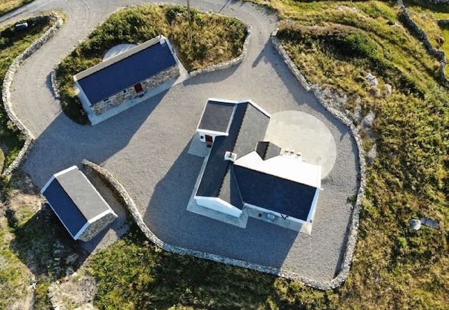 House in Ballyconneely - Paddy Carroll's Cottage where one can relax unwind House in Ballyconneely - Paddy Carroll's Cottage where one can relax unwind