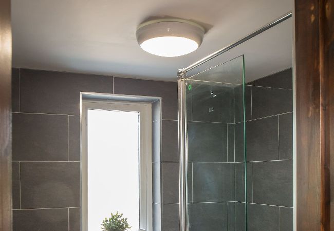 House in Ballyconneely - Paddy Carroll's Cottage where one can relax unwind House in Ballyconneely - Paddy Carroll's Cottage where one can relax unwind