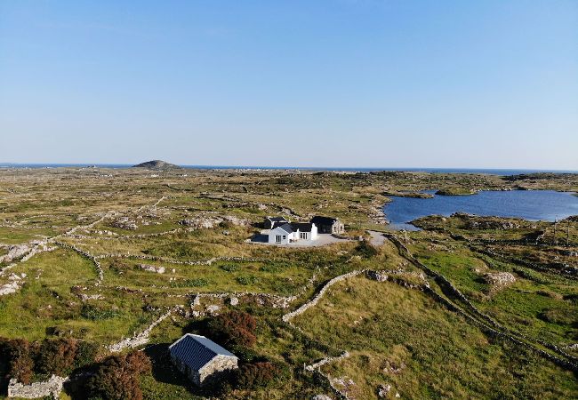 House in Ballyconneely - Paddy Carroll's Cottage where one can relax unwind House in Ballyconneely - Paddy Carroll's Cottage where one can relax unwind