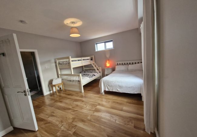 House in Ballyconneely - Paddy Carroll's Cottage where one can relax unwind House in Ballyconneely - Paddy Carroll's Cottage where one can relax unwind