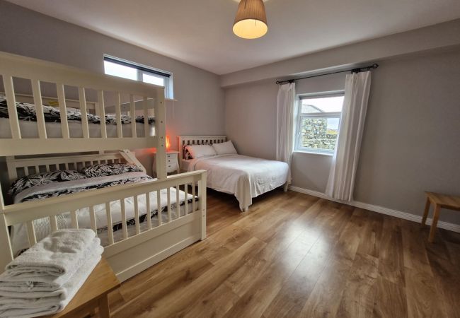 House in Ballyconneely - Paddy Carroll's Cottage where one can relax unwind House in Ballyconneely - Paddy Carroll's Cottage where one can relax unwind