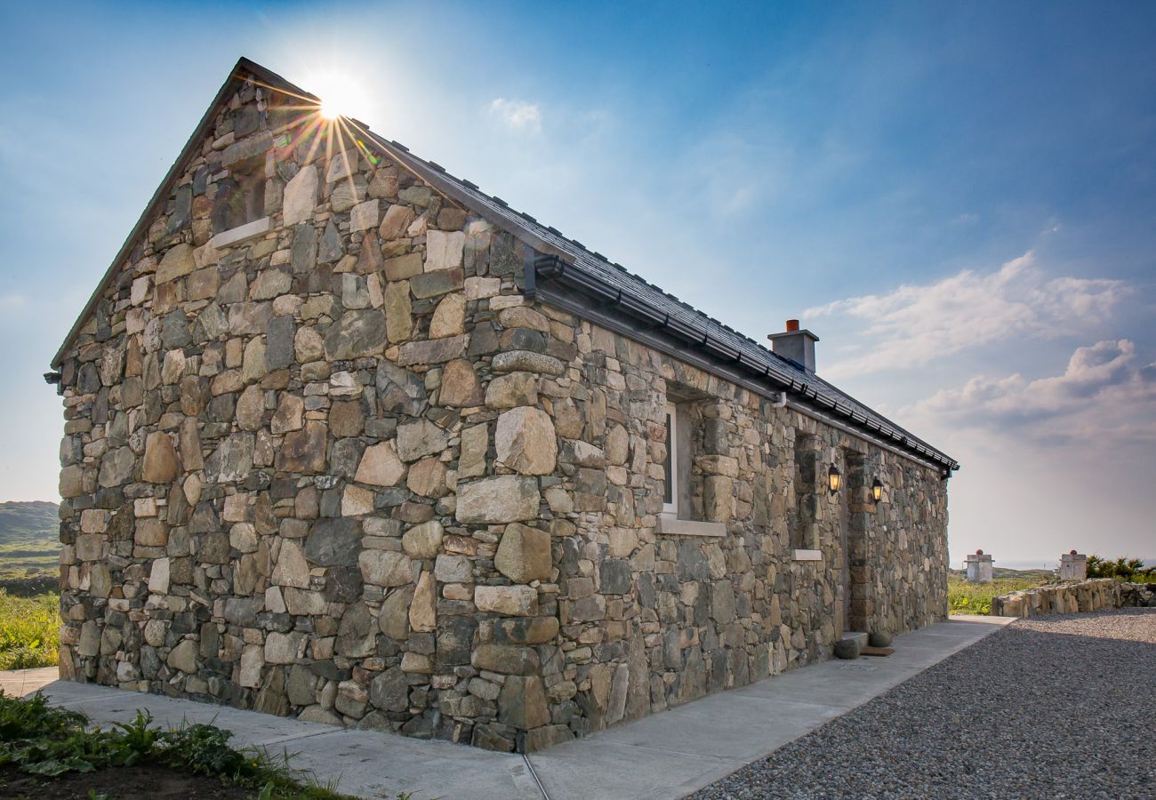 House in Ballyconneely - Luxury Coastal Escape in Ballyconneely, Connemara