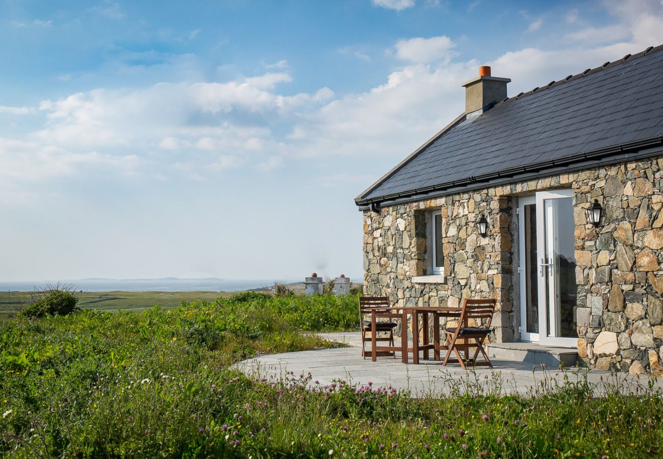 House in Ballyconneely - Luxury Coastal Escape in Ballyconneely, Connemara