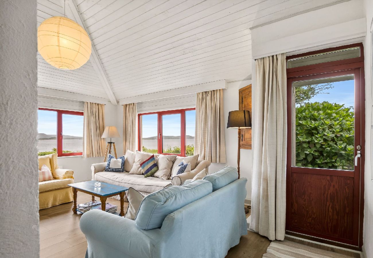 House in Cashel - Salmon Cottage offers breathtaking views 