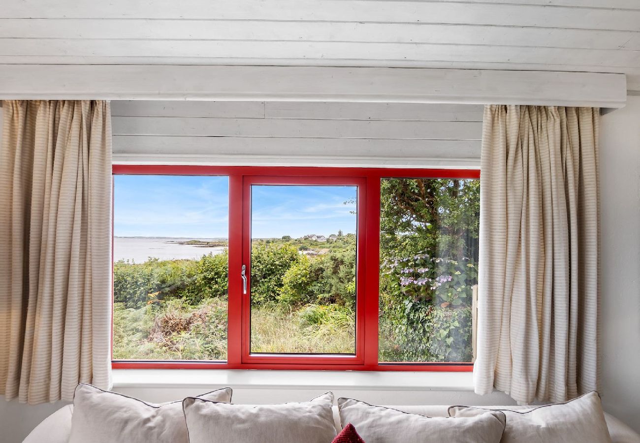 House in Cashel - Salmon Cottage offers breathtaking views 