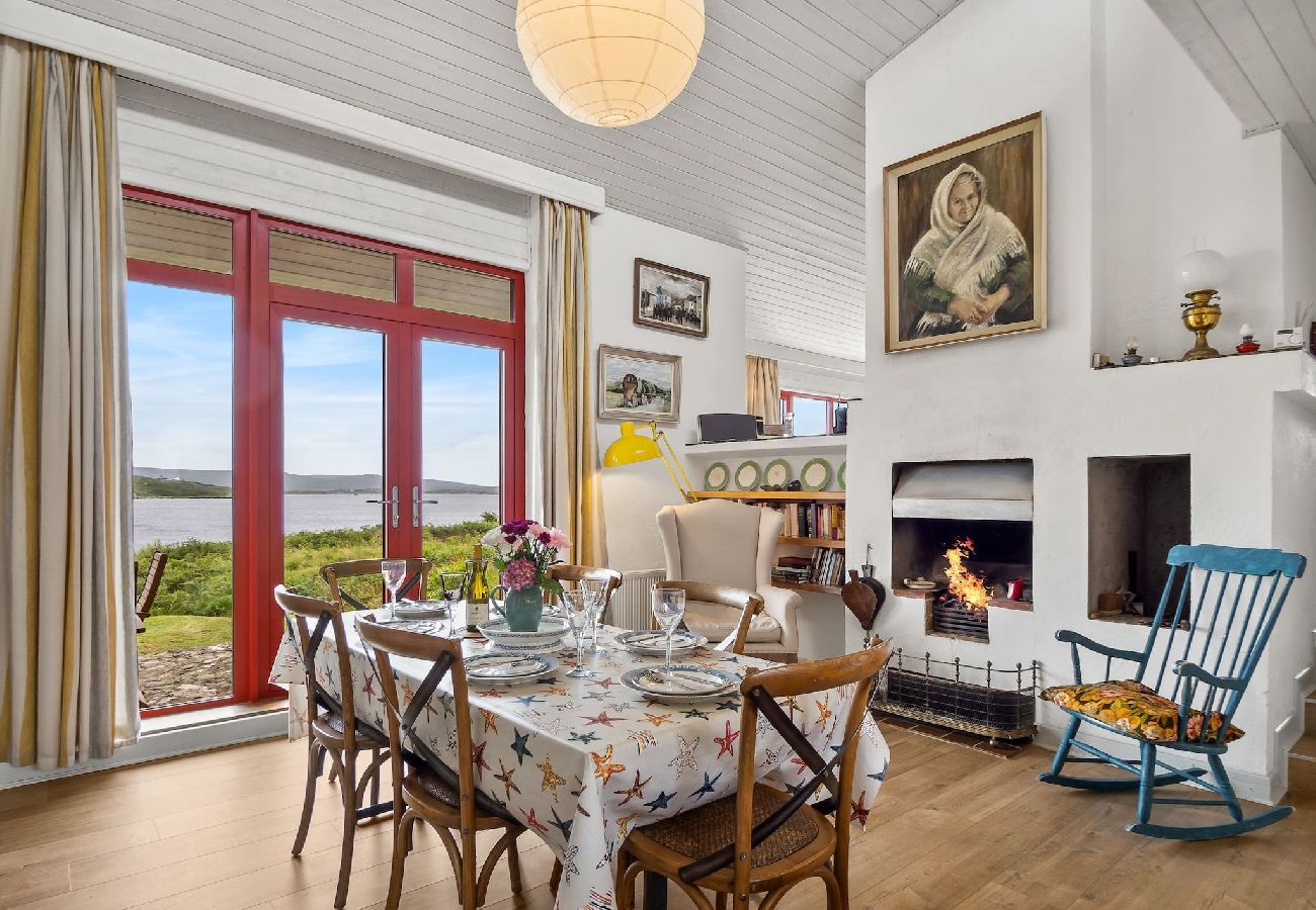 House in Cashel - Salmon Cottage offers breathtaking views 