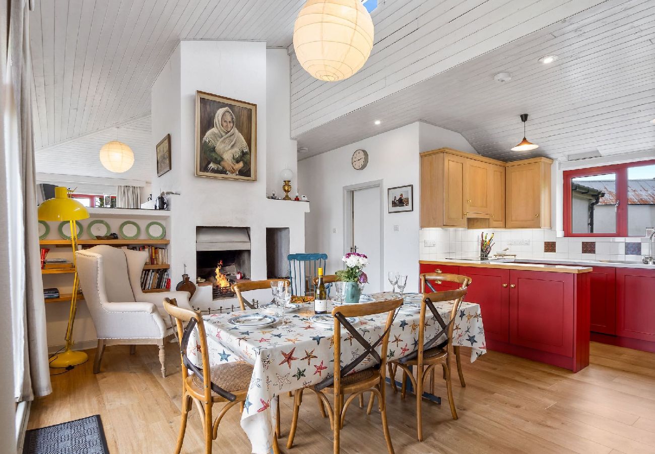 House in Cashel - Salmon Cottage offers breathtaking views 