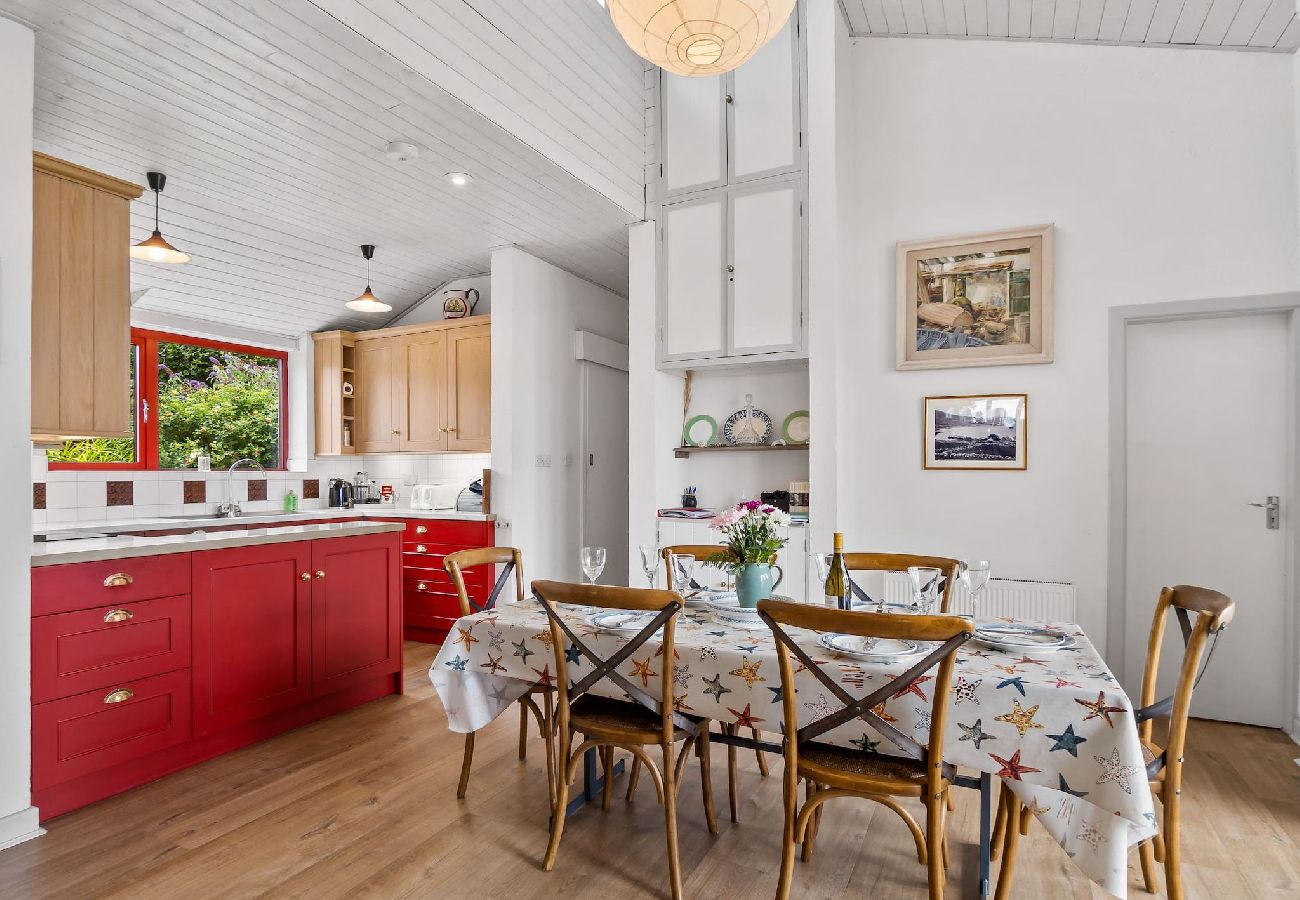 House in Cashel - Salmon Cottage offers breathtaking views 