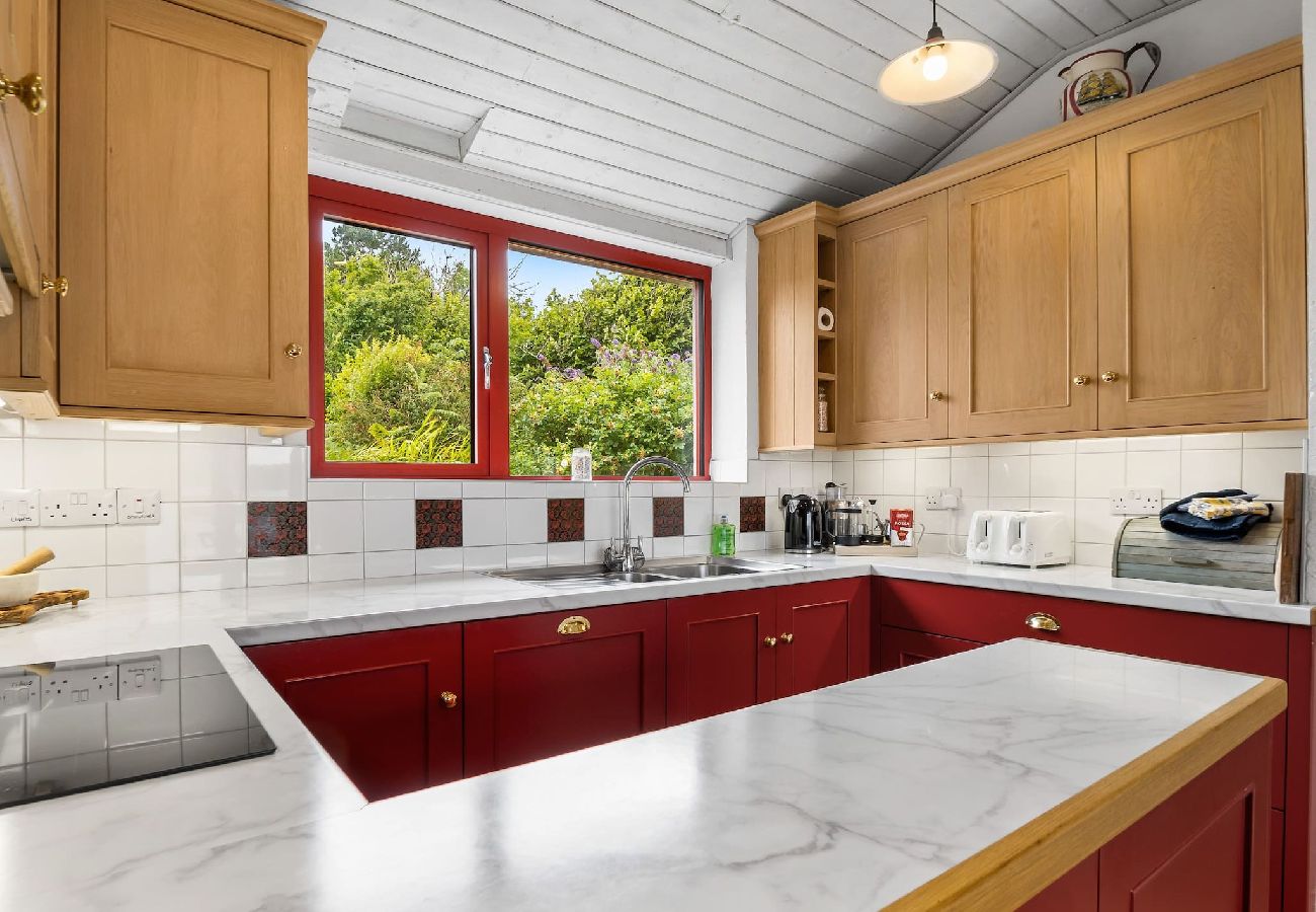 House in Cashel - Salmon Cottage offers breathtaking views 