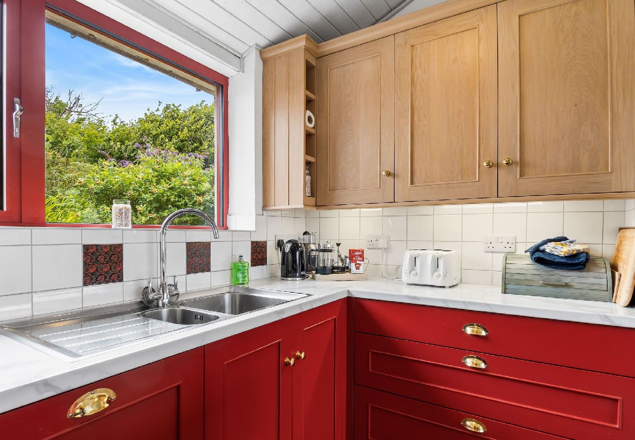 House in Cashel - Salmon Cottage offers breathtaking views 