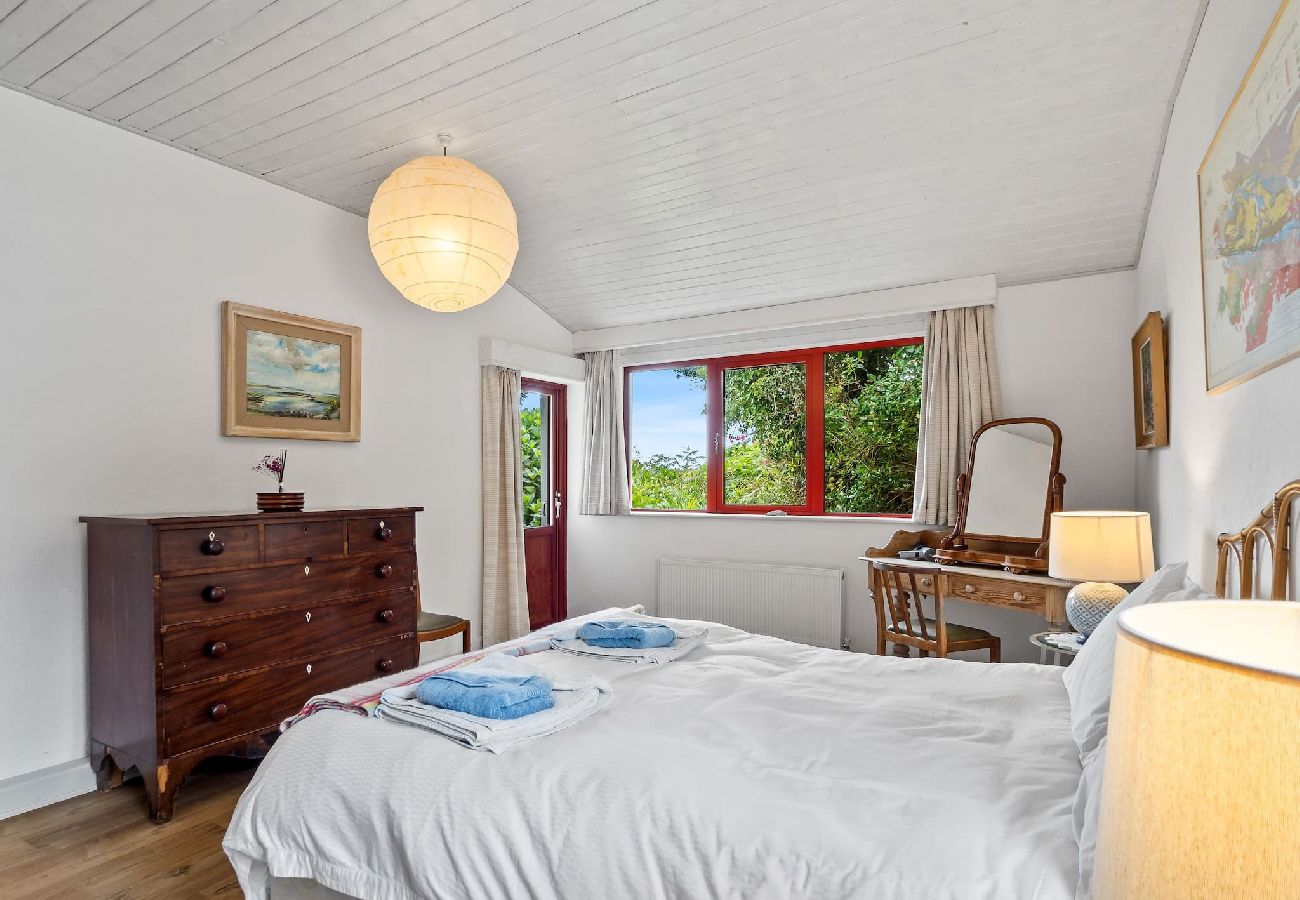 House in Cashel - Salmon Cottage offers breathtaking views 