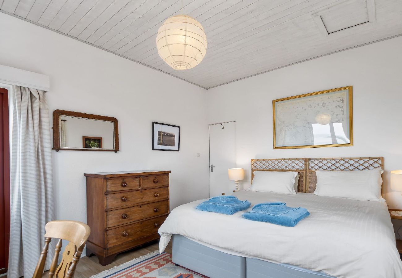 House in Cashel - Salmon Cottage offers breathtaking views 