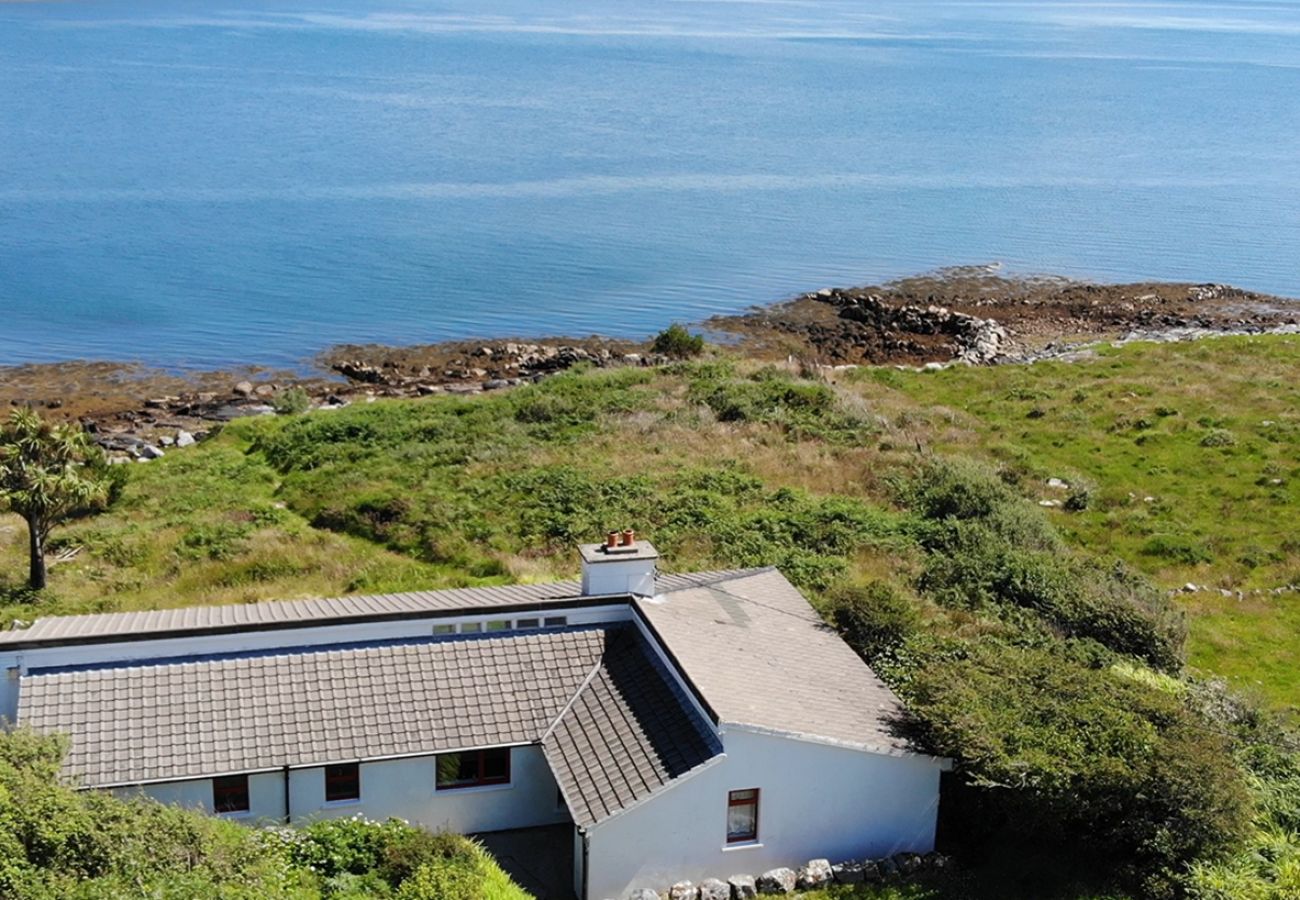 House in Cashel - Salmon Cottage offers breathtaking views 