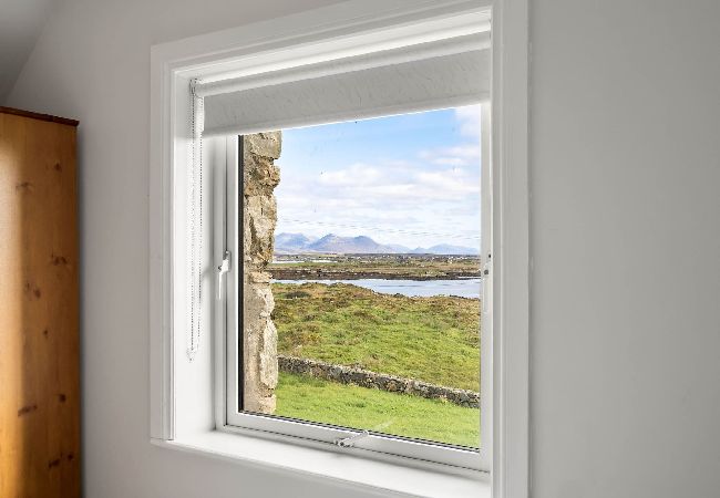 House in Ballyconneely - Lake House Mannin, holiday maker’s paradise House in Ballyconneely - Lake House Mannin, holiday maker’s paradise